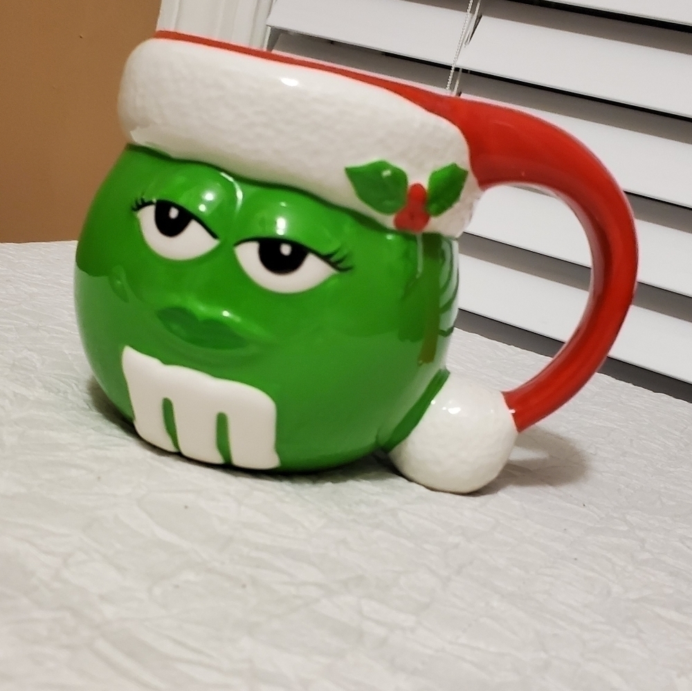Galerie M&M Holiday Mug